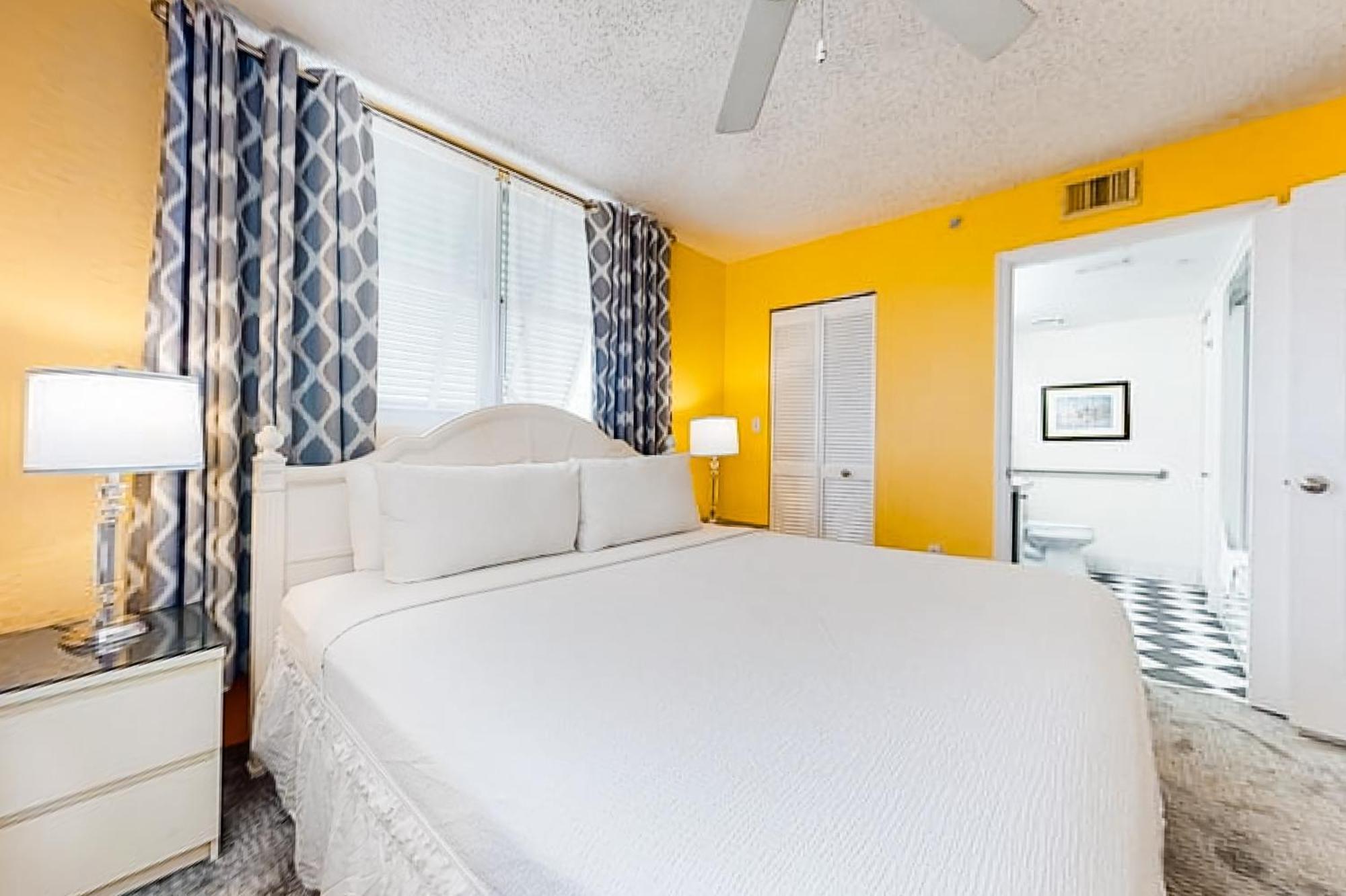 Sunrise Suites Big Kahuna Suite #202 키웨스트 객실 사진